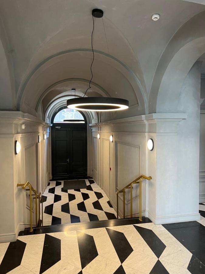 Luxe Central Studio With Pool, Parking & Ac Budapest Eksteriør bilde