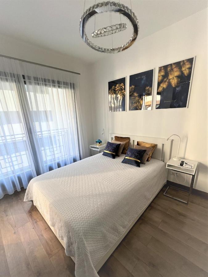 Luxe Central Studio With Pool, Parking & Ac Budapest Eksteriør bilde