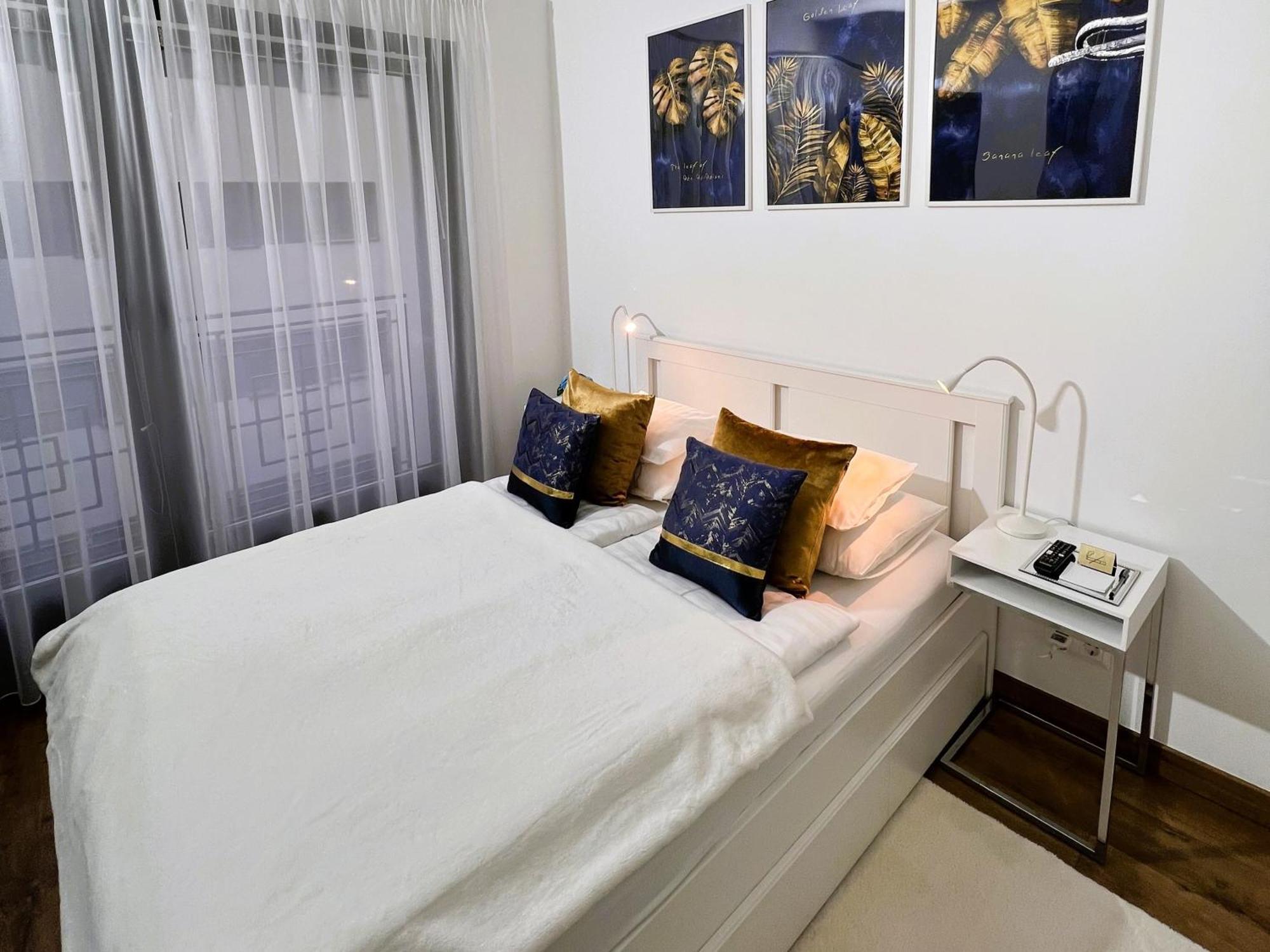 Luxe Central Studio With Pool, Parking & Ac Budapest Eksteriør bilde